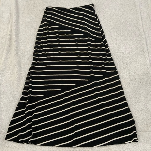 Talbots Sz M Maxi Skirt Knit Pull On Black White Stripe Elastic Waist New $79.50 - Picture 6 of 12